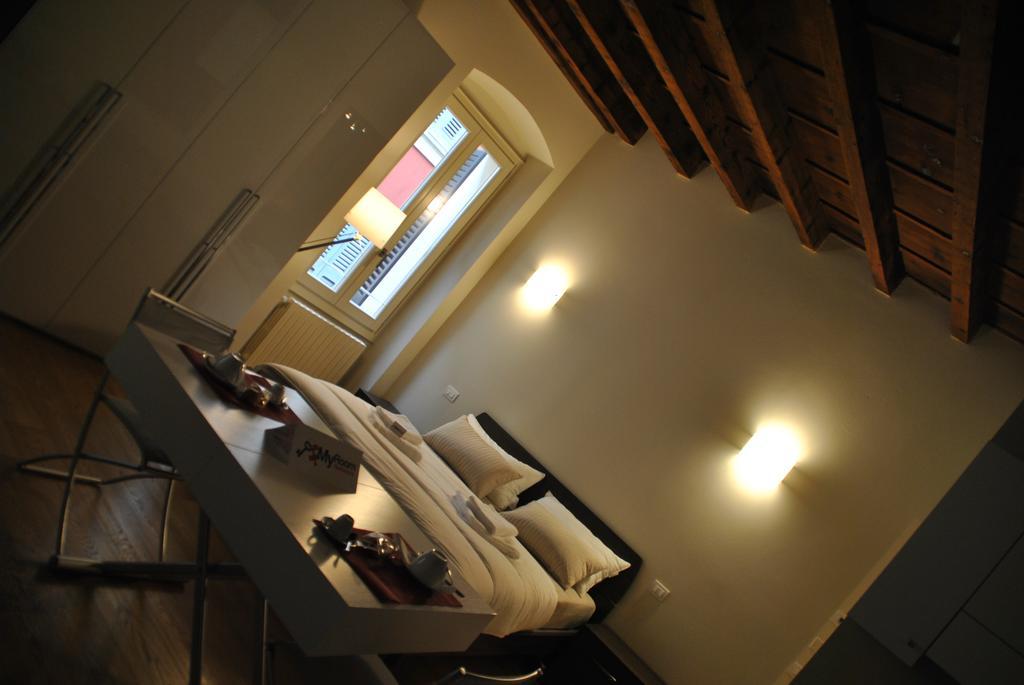 Dietro L'Angolo Hotel Brescia Habitación foto