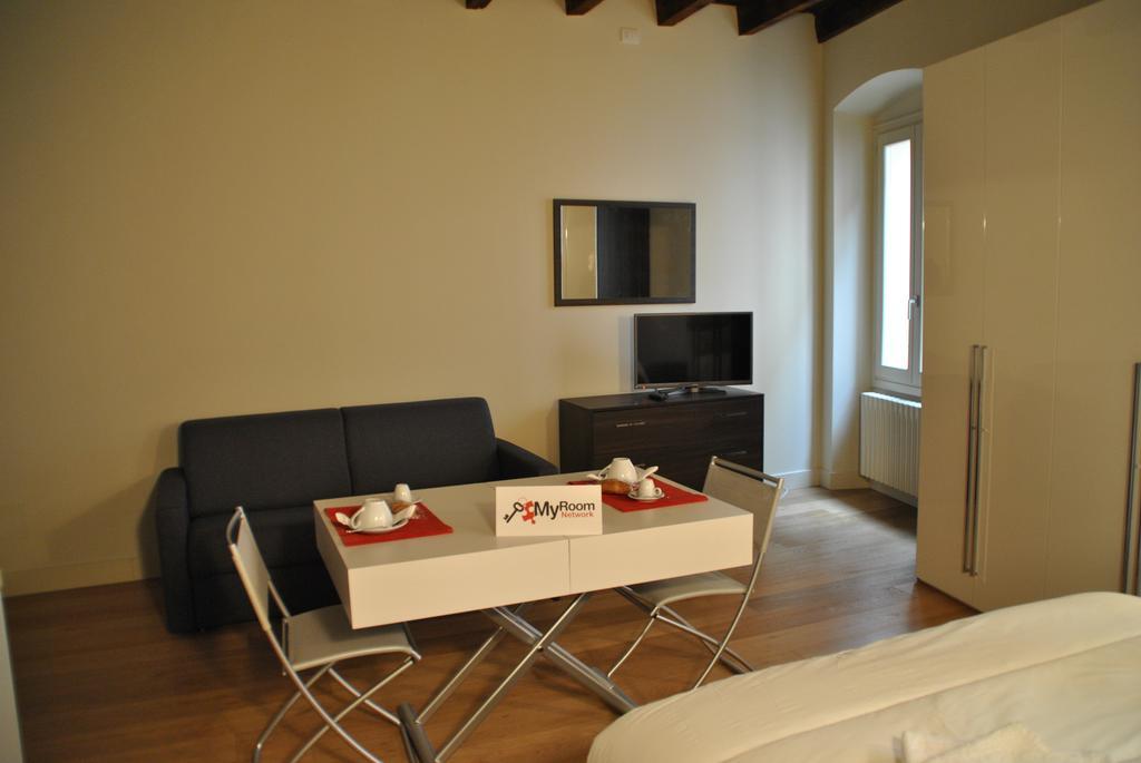 Dietro L'Angolo Hotel Brescia Habitación foto